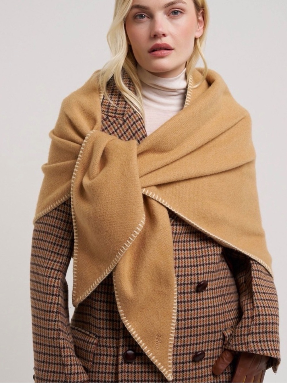 Echo Greenwich triangular whipstitch scarf wrap